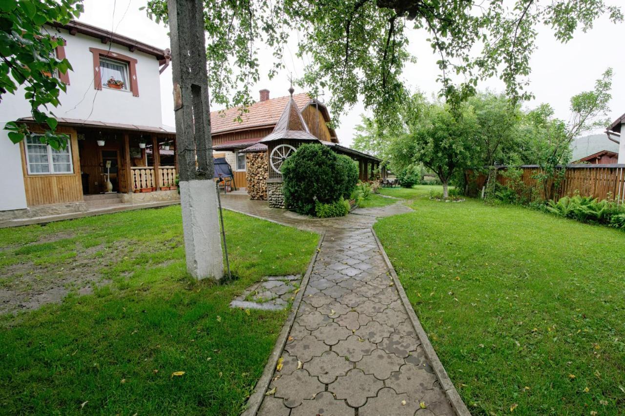 Pensiunea Casa Bianca - Bucovina Vama  Exteriör bild