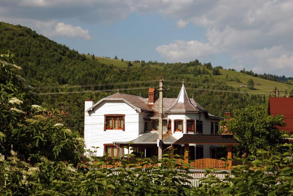 Pensiunea Casa Bianca - Bucovina Vama  Exteriör bild